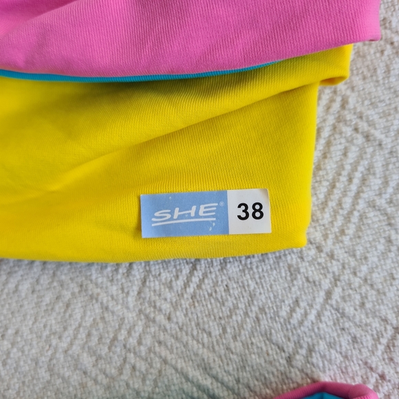 She strapless bikini blue, pink & yellow, reversible size 8 Y2K vibes - Picture 4 of 12